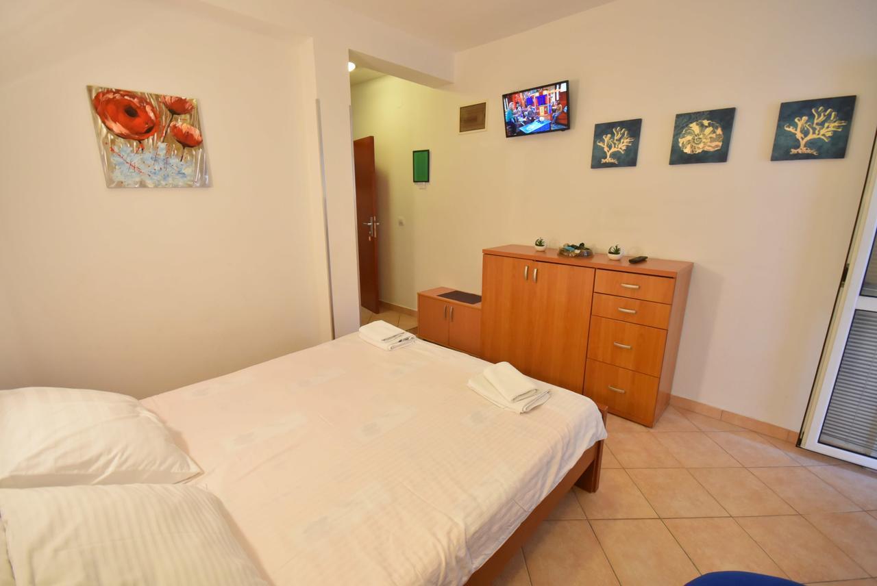 Grifone Igalo Apartment Херцег Нови Екстериор снимка