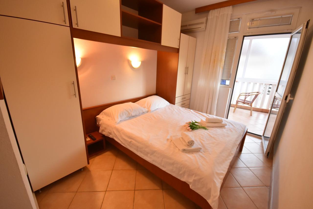 Grifone Igalo Apartment Херцег Нови Екстериор снимка