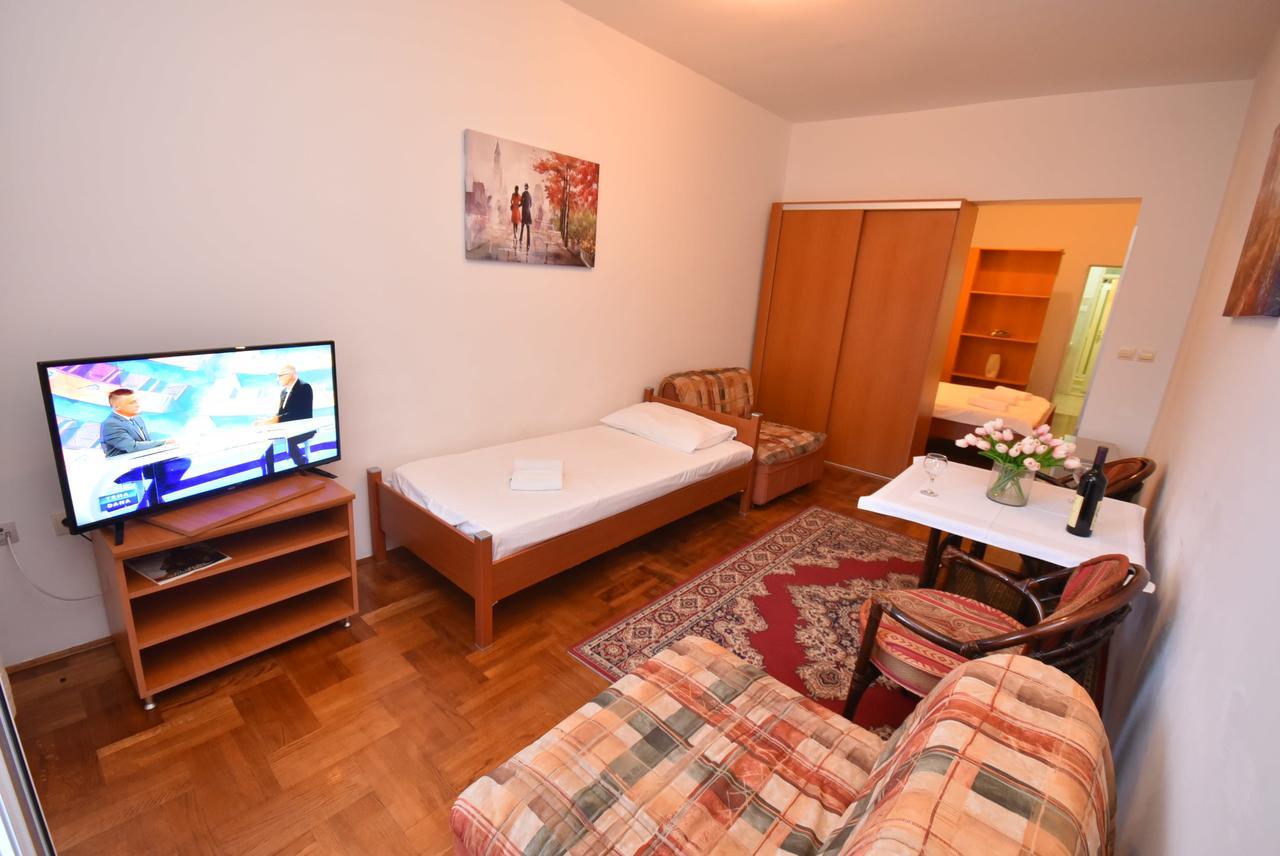 Grifone Igalo Apartment Херцег Нови Екстериор снимка