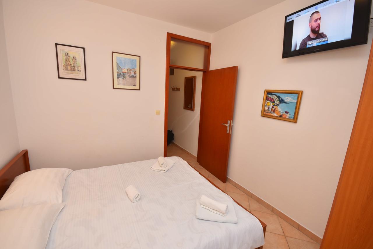Grifone Igalo Apartment Херцег Нови Екстериор снимка